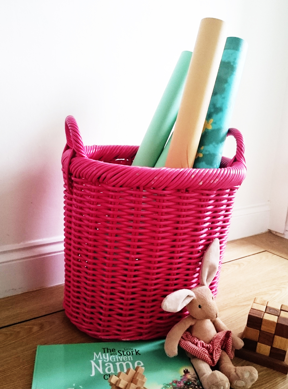 Baby Wallpaper mural basket